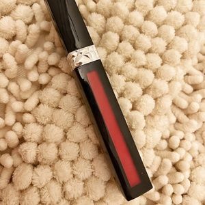 Dior liquid  mate lip stain （＃999）

The most famous color from Dior